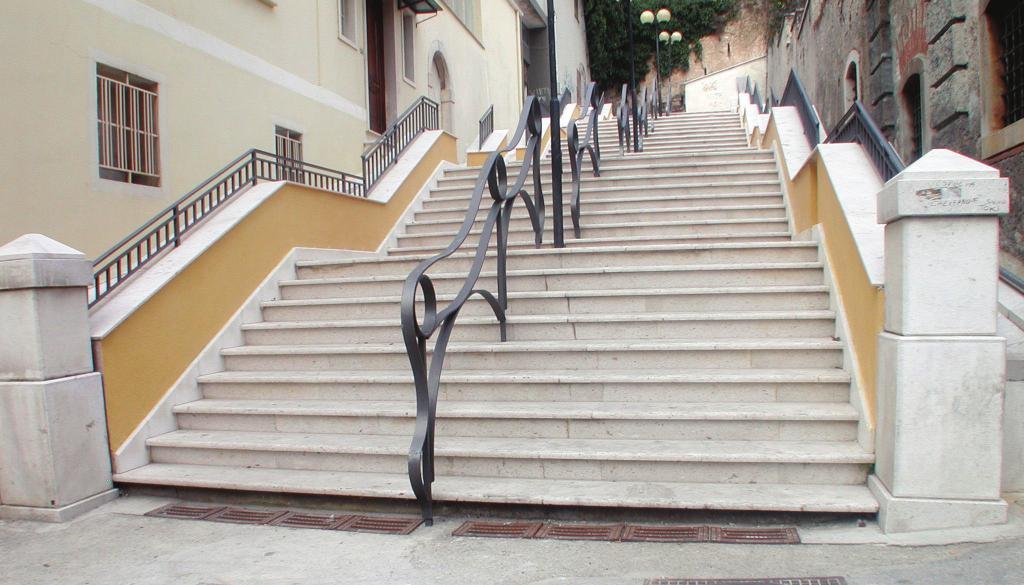 Progetto di arredo urbano -­ percorsi pedonali